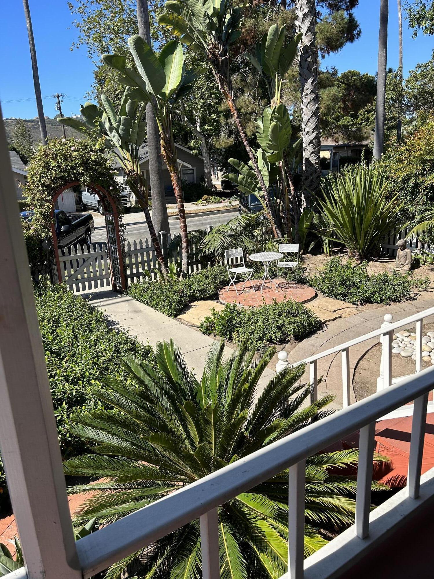 502 Brinkerhoff Avenue Santa Barbara, CA 93101 - Photo 33 of 34 a view of a balcony with plants