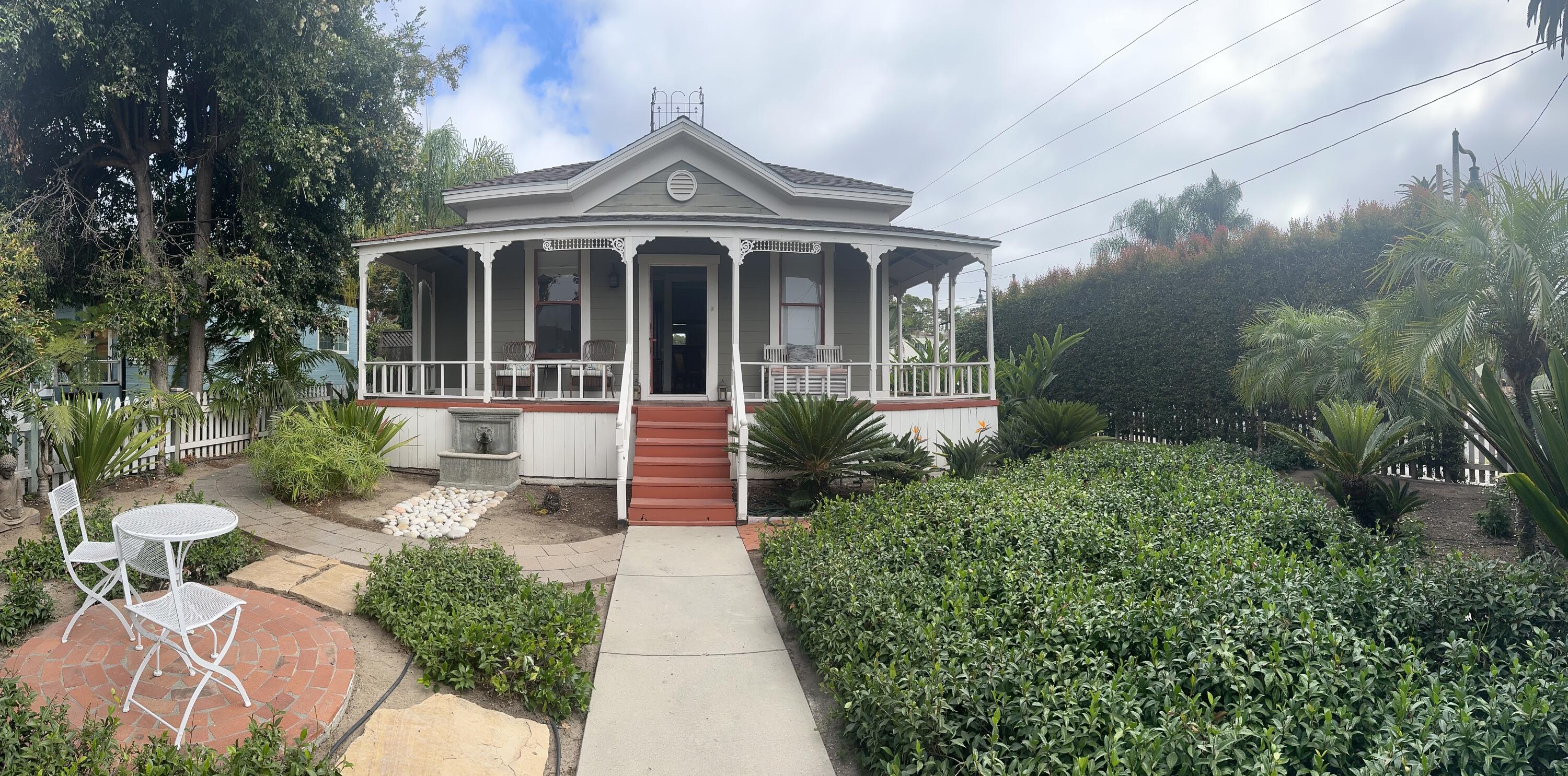 502 Brinkerhoff Avenue Santa Barbara, CA 93101 - Photo 4 of 34 a front view of a house with a yard