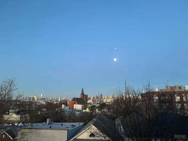 $359,999 | 50-21 39th Place, Unit 4B | Sunnyside