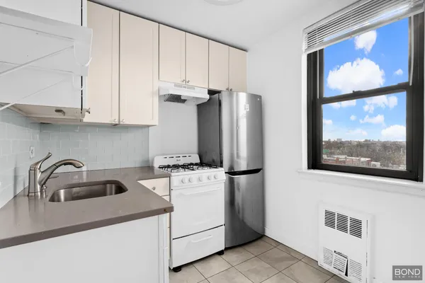 $359,999 | 50-21 39th Place, Unit 4B | Sunnyside