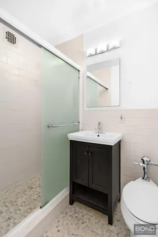 $359,999 | 50-21 39th Place, Unit 4B | Sunnyside