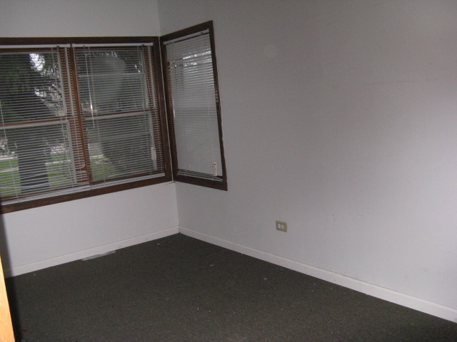 7923 82nd Street Bridgeview, IL 60455 - Photo 10 of 18