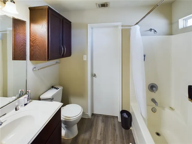 $2,200 | 4004 Southern Trace Court, College Station, TX 77845