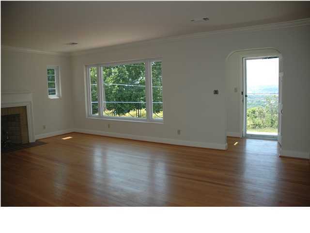 300 South Crest Road Chattanooga, TN 37404 - Photo 5 of 8 Additional Photo