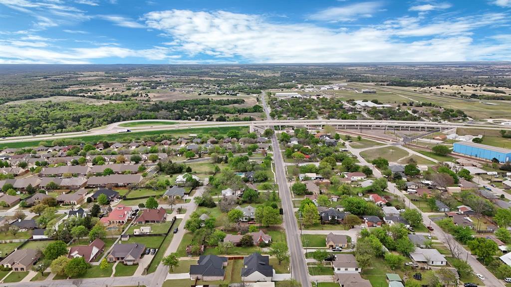 905 North Trinity Street Decatur, TX 76234 - Photo 5 of 40