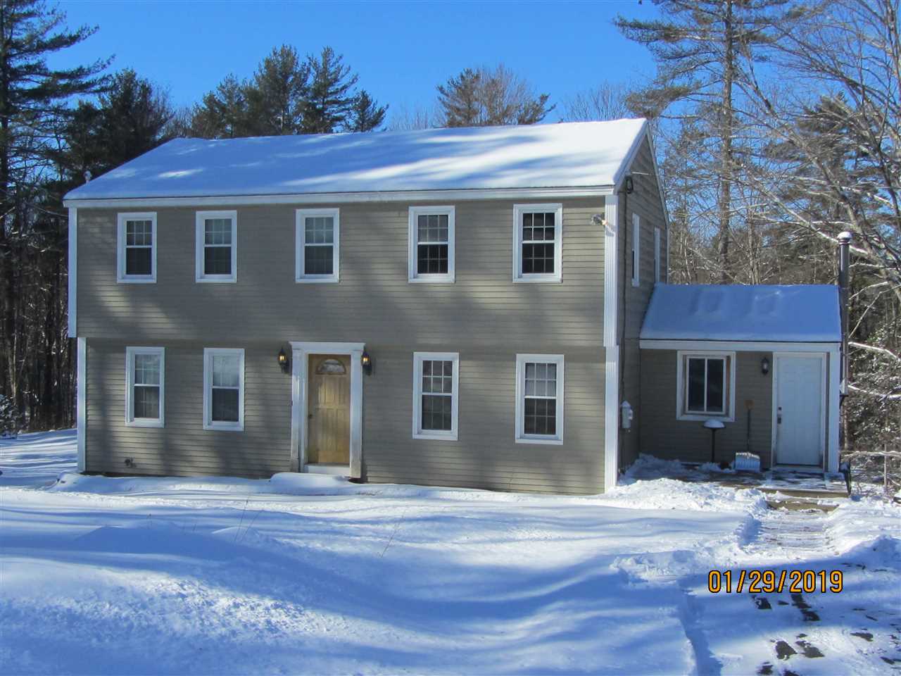 5 Huckleberry Road Raymond, NH 03077 - Photo 2 of 22 Gallery Image 2