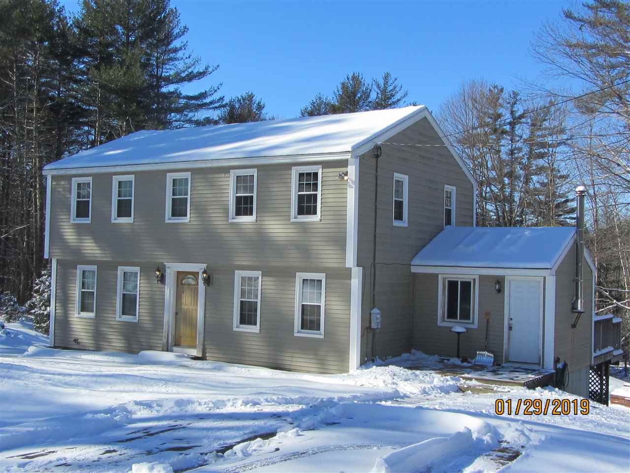 5 Huckleberry Road Raymond, NH 03077 - Photo 3 of 22 Gallery Image 3
