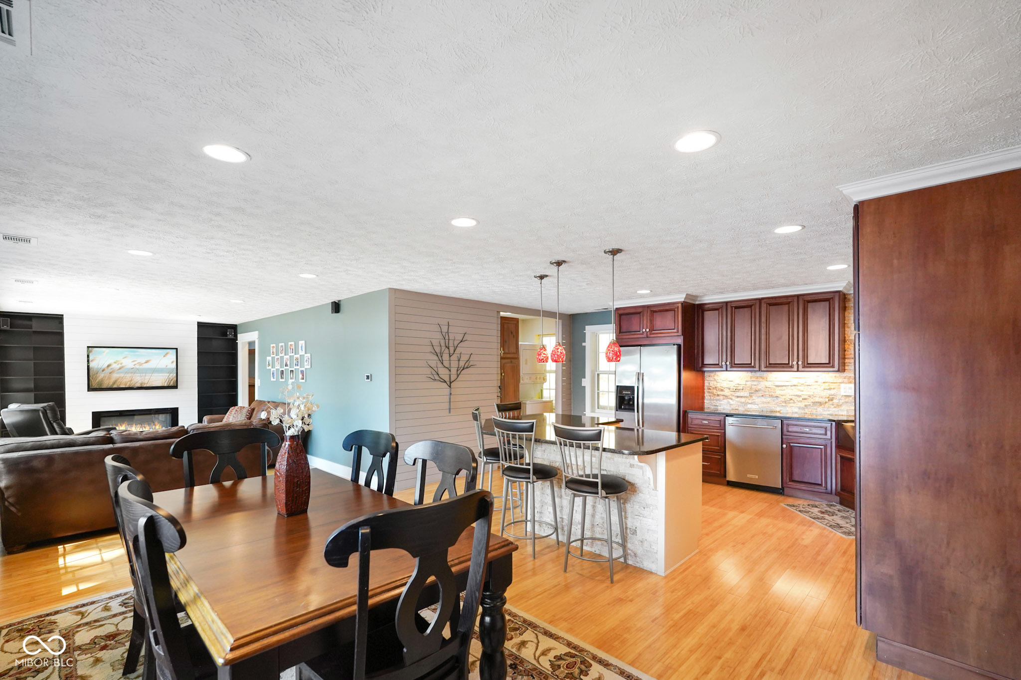 9378 Derrett Road Unionville, IN 47468 - Photo 4 of 37