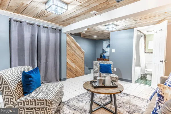 $3,000 | 2122 Arlington Terrace, Alexandria, VA 22303