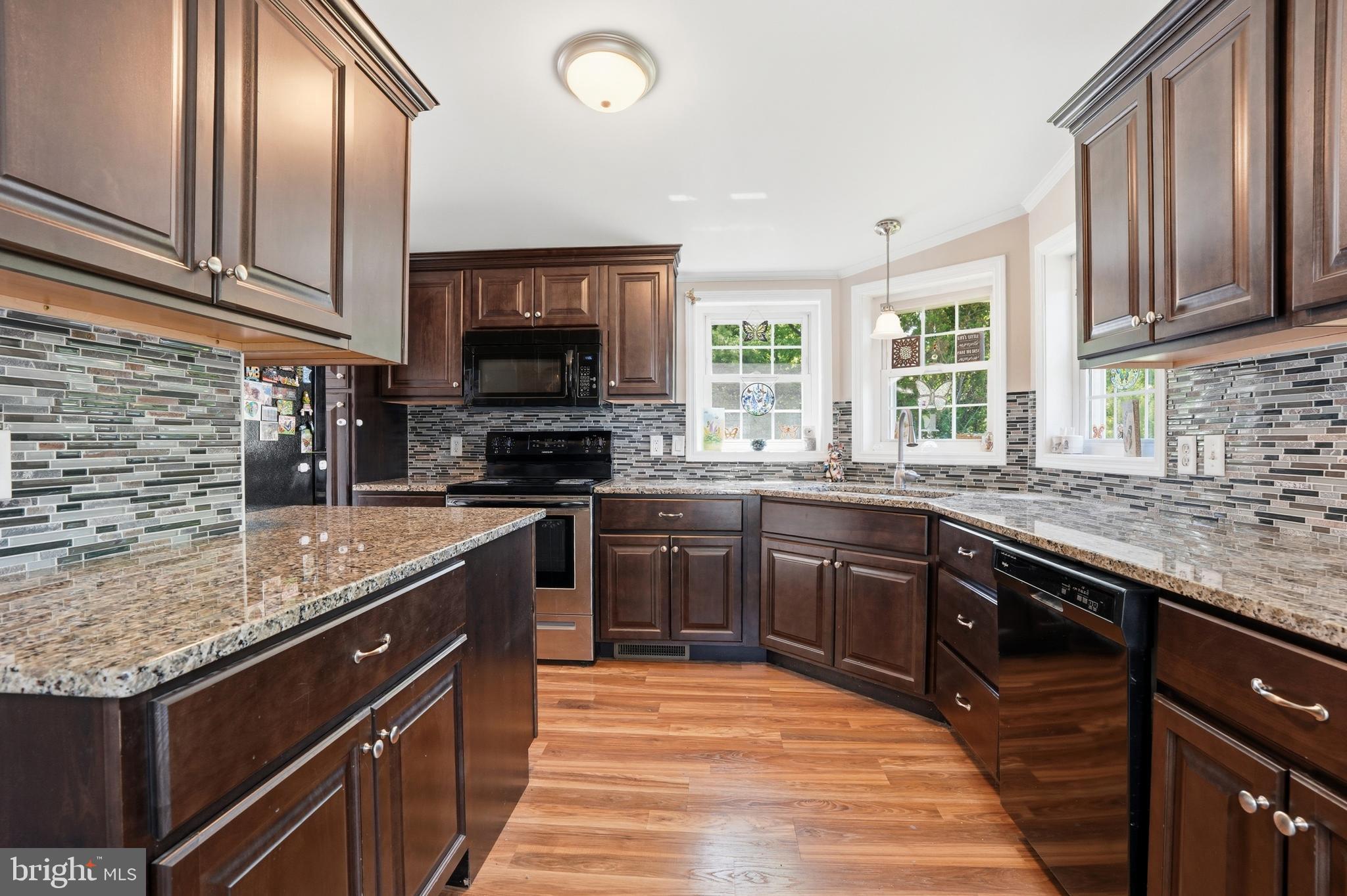 134 Heister Road Birdsboro, PA 19508 - Photo 3 of 37