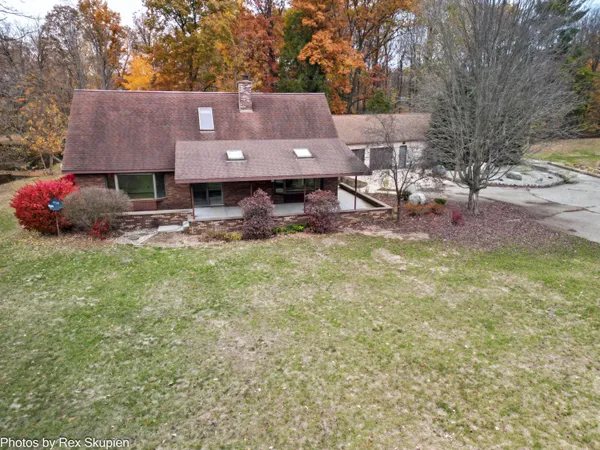 $450,000 | 3733 South Brenlor Drive, Hesperia, MI 49421