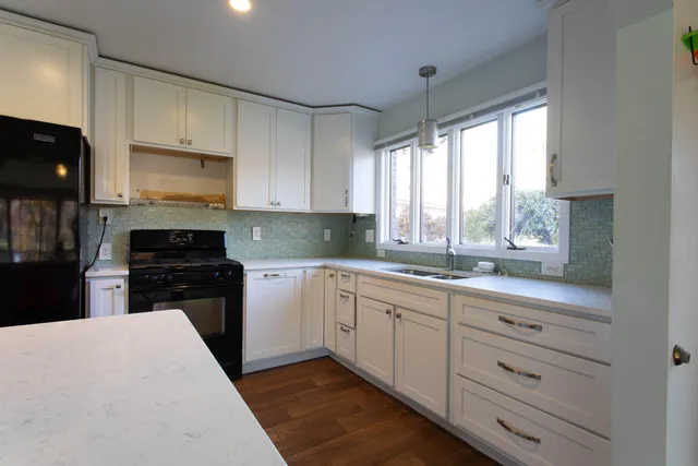 $499,000 | 3733 South Brenlor Drive, Hesperia, MI 49421