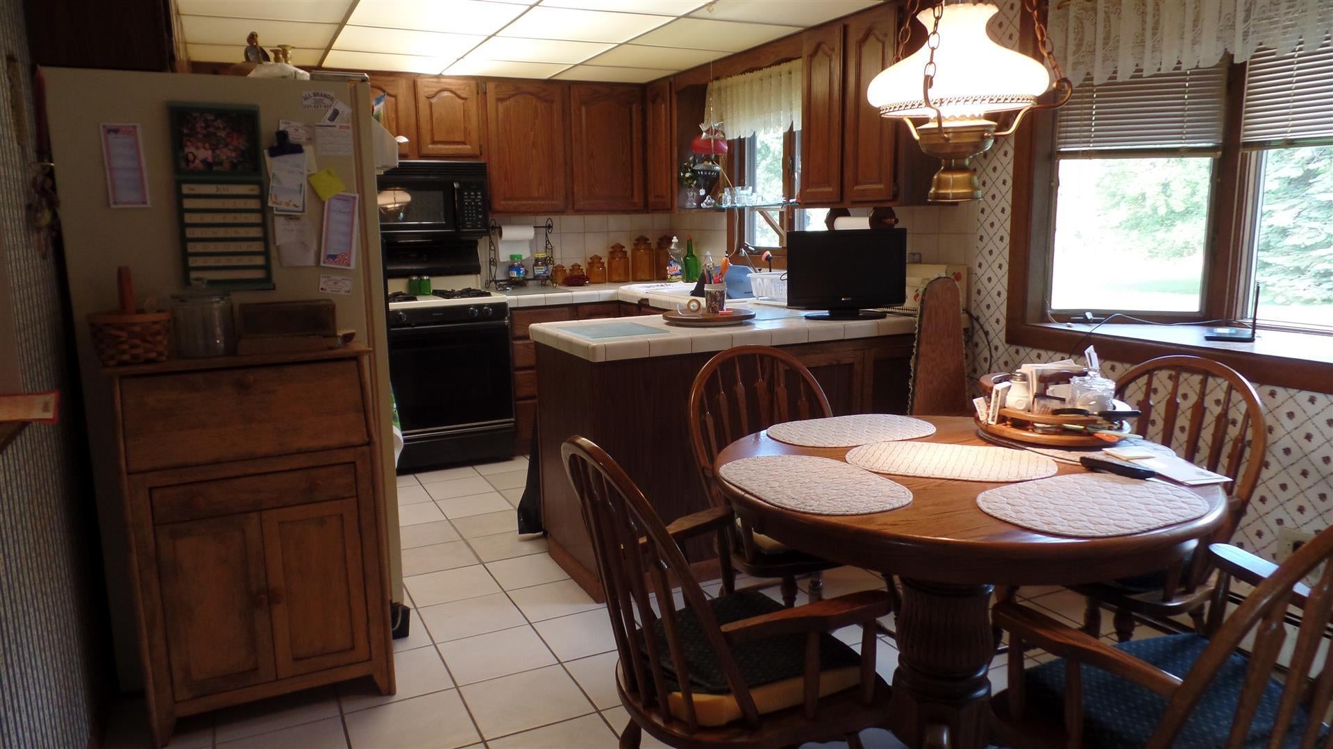 1280 Sharon Lane Cheboygan, MI 49721 - Photo 3 of 18 Gallery Image 3