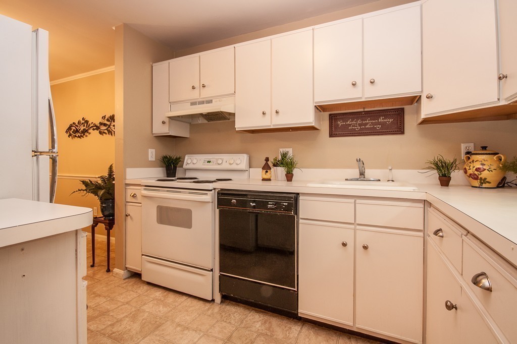 35 Bay Farm Road, Unit 35 Duxbury, MA 02332 - Photo 6 of 14 Gallery Image 6