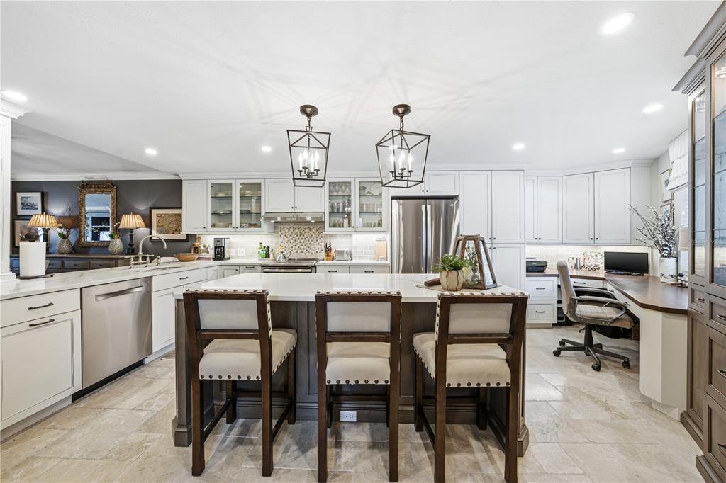 5880 Midnight Pass Road, Unit 302 Sarasota, FL 34242 - Photo 13 of 97