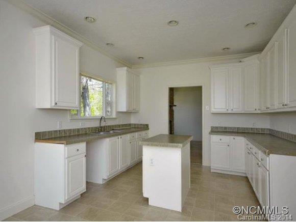 282 Incinerator Road Clyde, NC 28721 - Photo 7 of 14