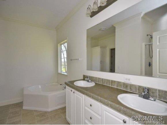 282 Incinerator Road Clyde, NC 28721 - Photo 9 of 14