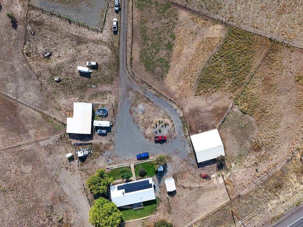 2137 Orindale Road Klamath Falls, OR 97601 - Photo 31 of 31 DJI_20250912155031_0028_D