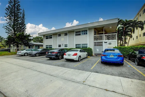 $1,750 | 1740 Funston Street, Unit 3, Hollywood, FL 33020