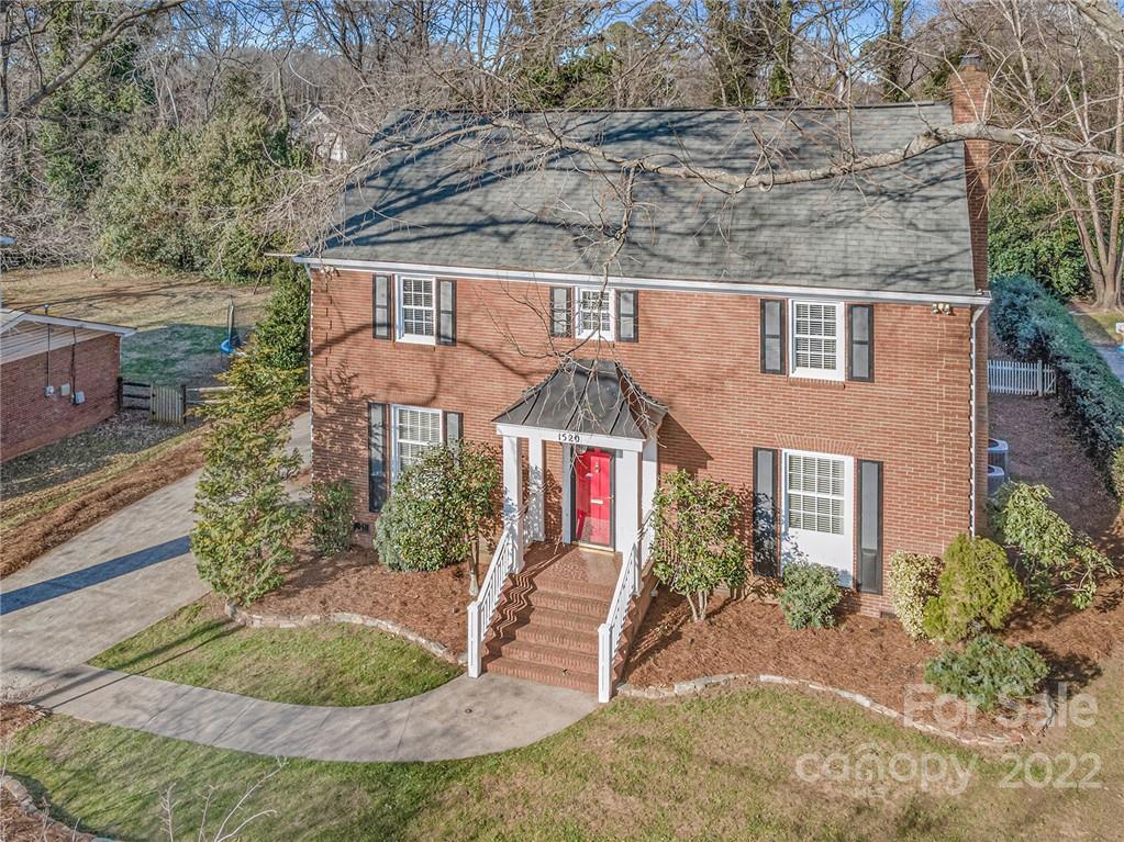 1520 Paddock Circle Charlotte, NC 28209 - Photo 2 of 39 front view of a house