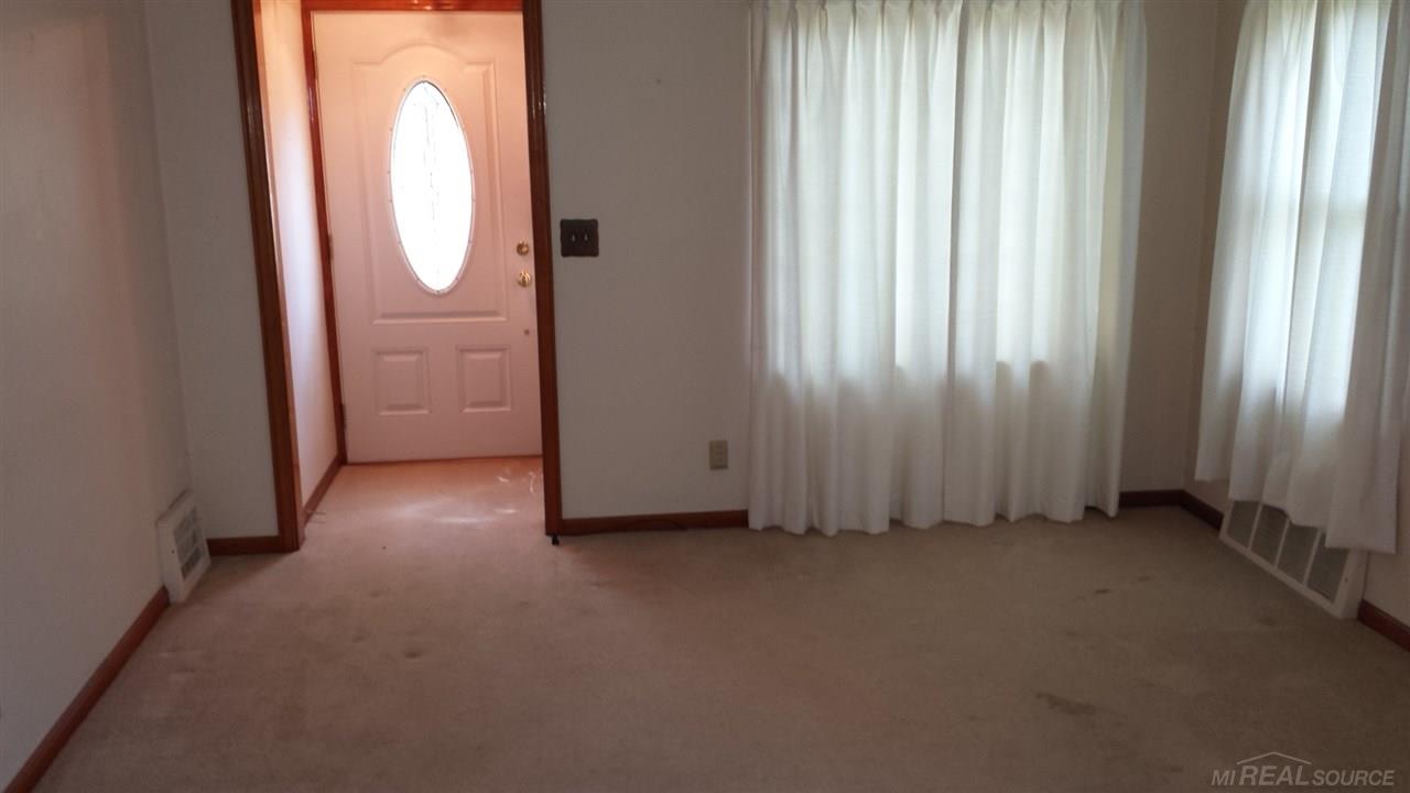 1240 Harding Avenue Rochester Hills, MI 48307 - Photo 3 of 14