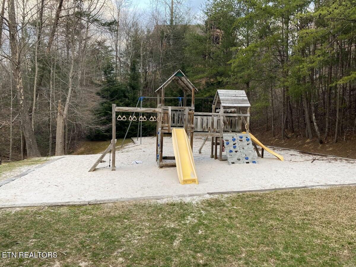 3710 Weber Road, Unit 104E Gatlinburg, TN 37738 - Photo 25 of 42 104E Playground