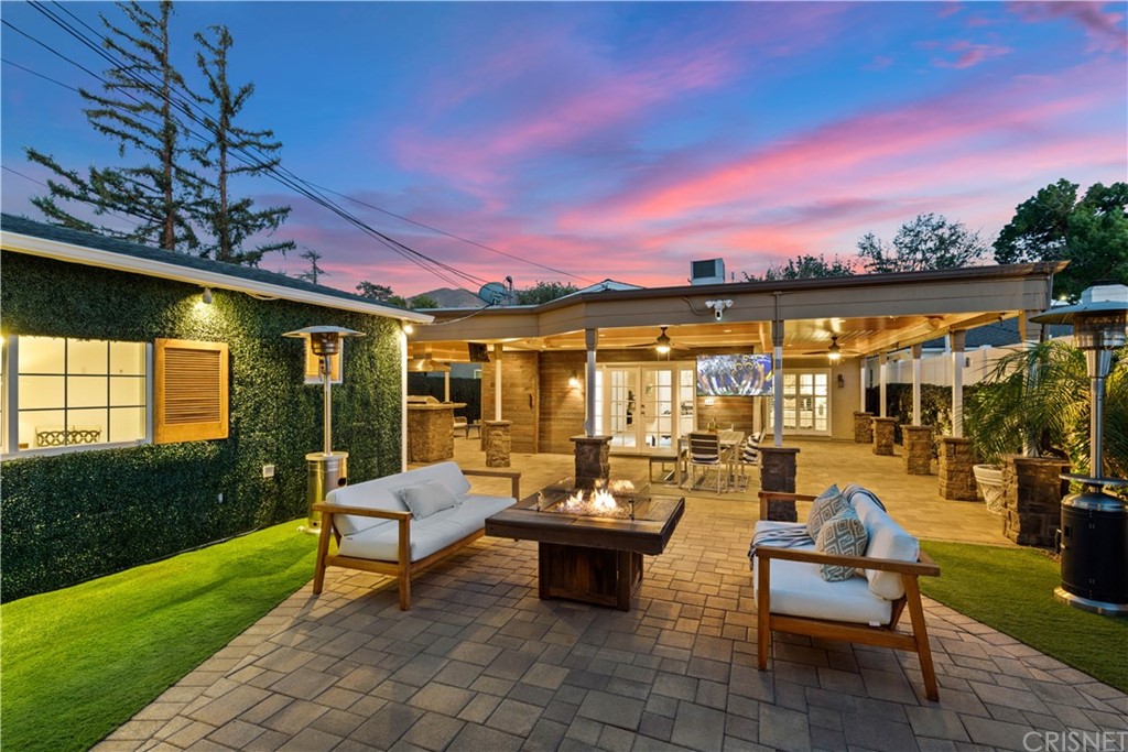 4223 Warner Boulevard Burbank, CA 91505 - Photo 23 of 46