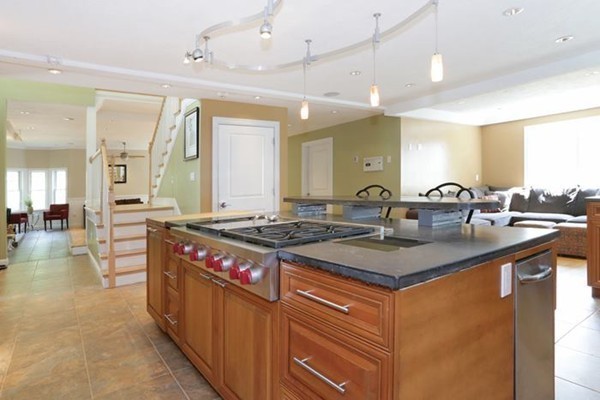529 North Street Georgetown, MA 01833 - Photo 8 of 30 Gallery Image 8