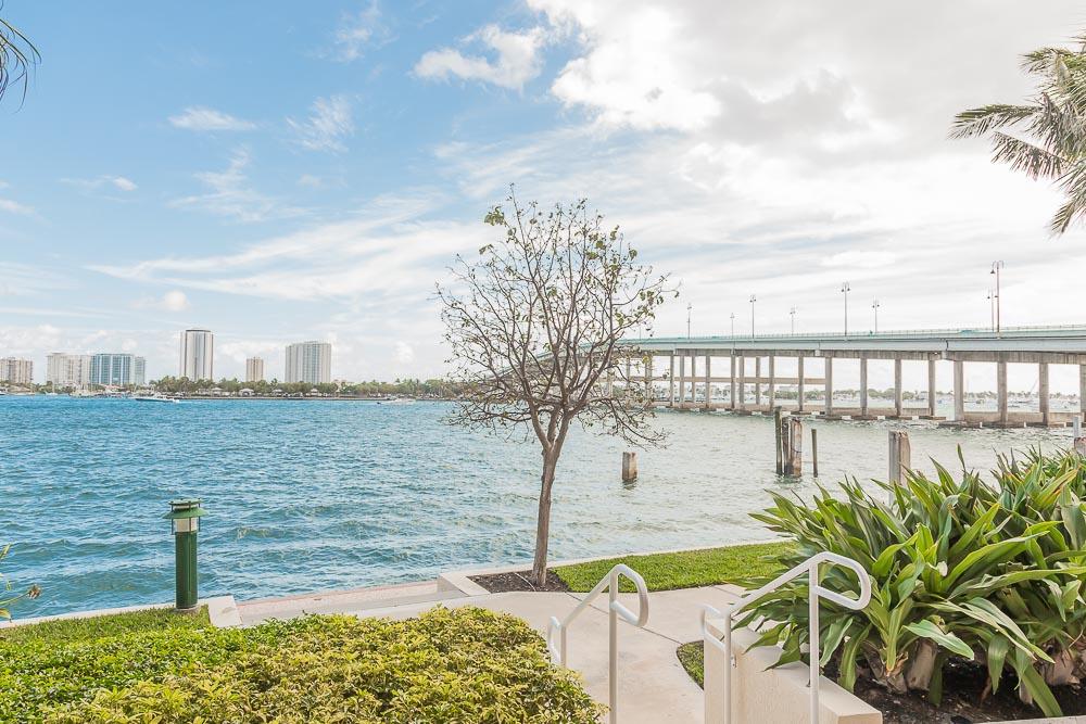 2640 Lake Shore Drive, Unit 115 Riviera Beach, FL 33404 - Photo 6 of 18 091A9467