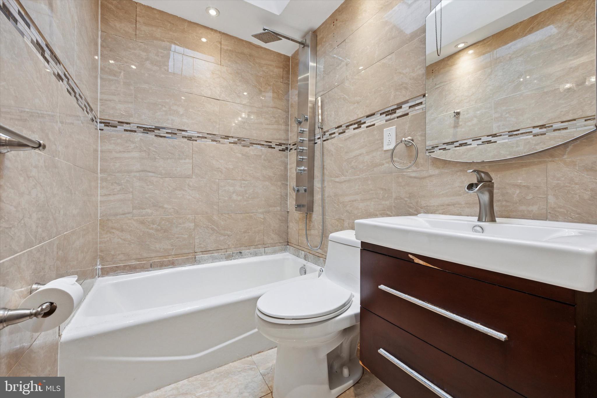 3951 Stratford Road Drexel Hill, PA 19026 - Photo 17 of 17 Hall Bath - 2nd Floor