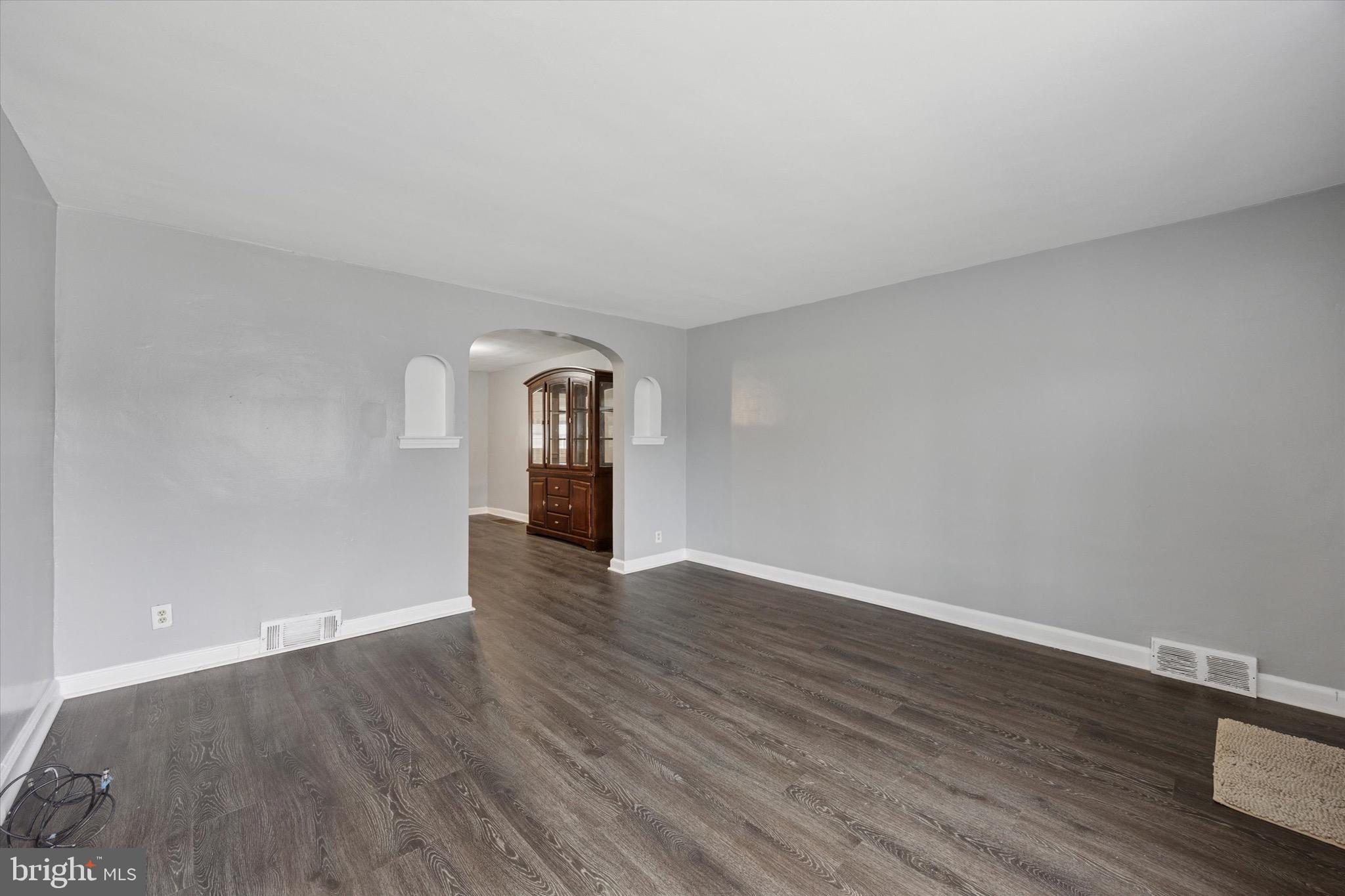 3951 Stratford Road Drexel Hill, PA 19026 - Photo 5 of 17 Living Room to Dining Room