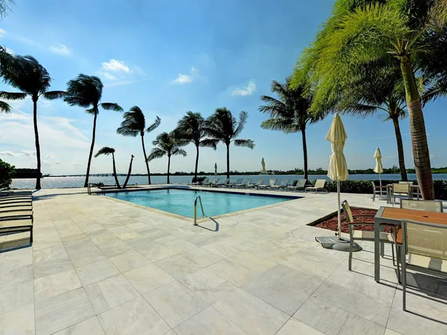 $3,200 | 2560 South Ocean Boulevard, Unit 406, Palm Beach, FL 33480