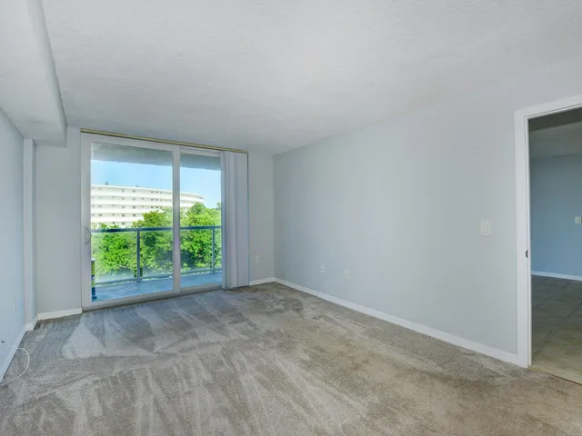 $3,200 | 2560 South Ocean Boulevard, Unit 406, Palm Beach, FL 33480