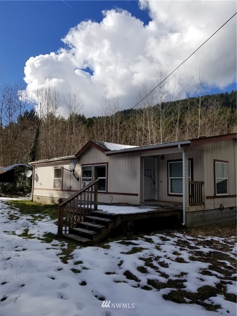 665 Silverbrook Road Randle, WA 98377 - Photo 3 of 22