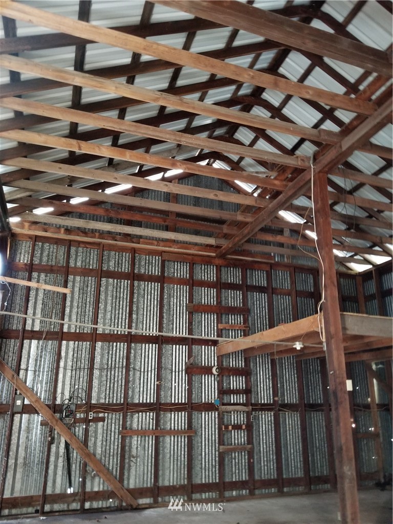 665 Silverbrook Road Randle, WA 98377 - Photo 4 of 22