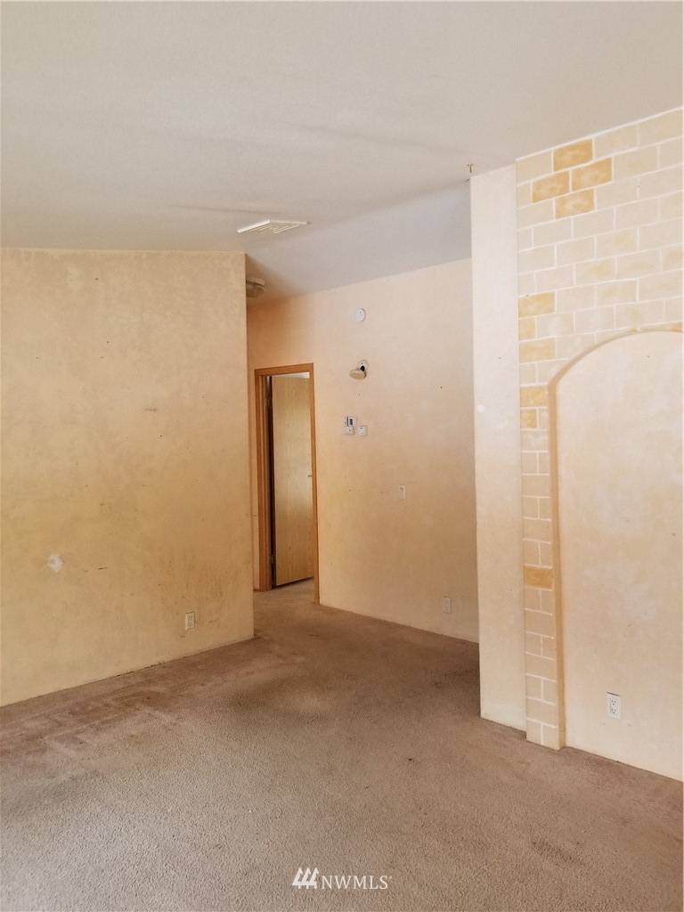 665 Silverbrook Road Randle, WA 98377 - Photo 5 of 22