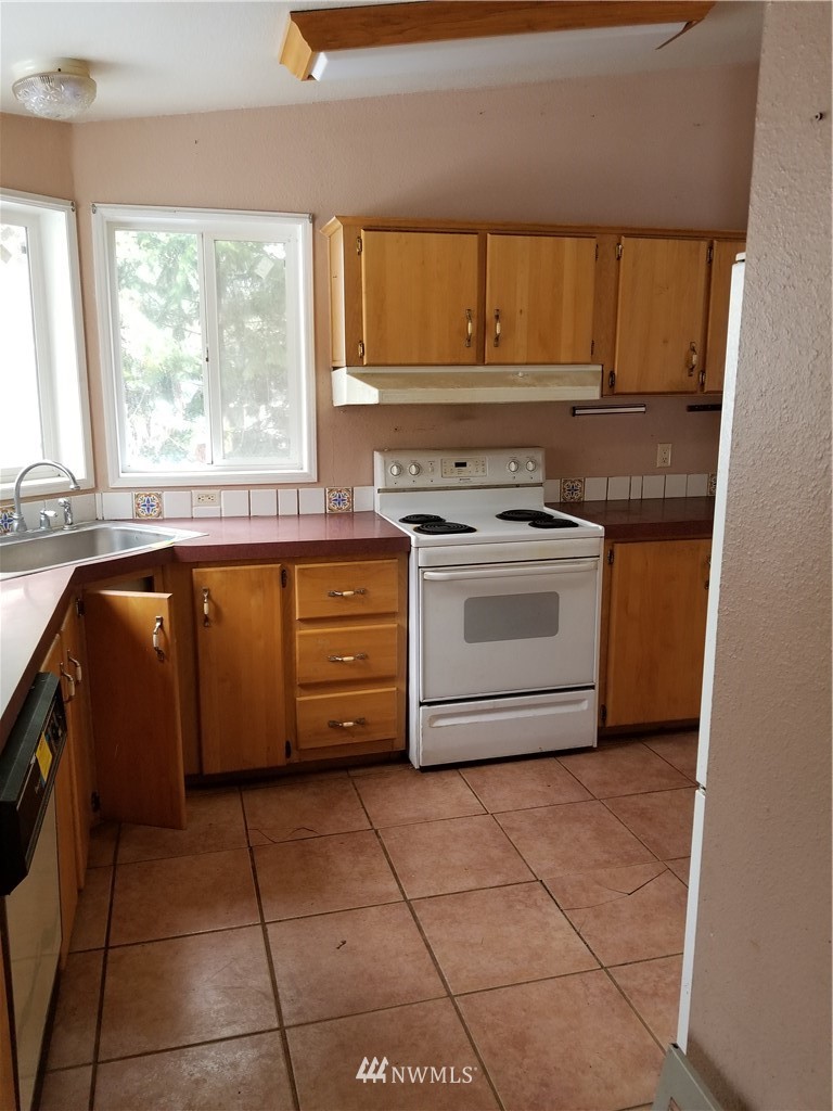 665 Silverbrook Road Randle, WA 98377 - Photo 6 of 22