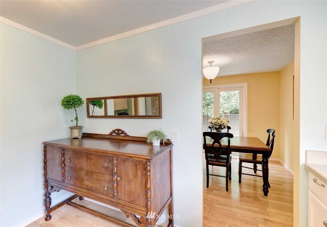115 Union Court Northeast Renton, WA 98059 - Photo 12 of 25