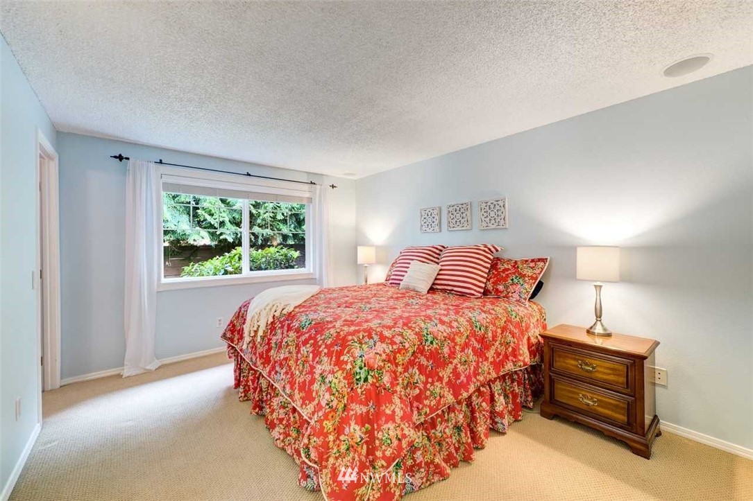 115 Union Court Northeast Renton, WA 98059 - Photo 13 of 25