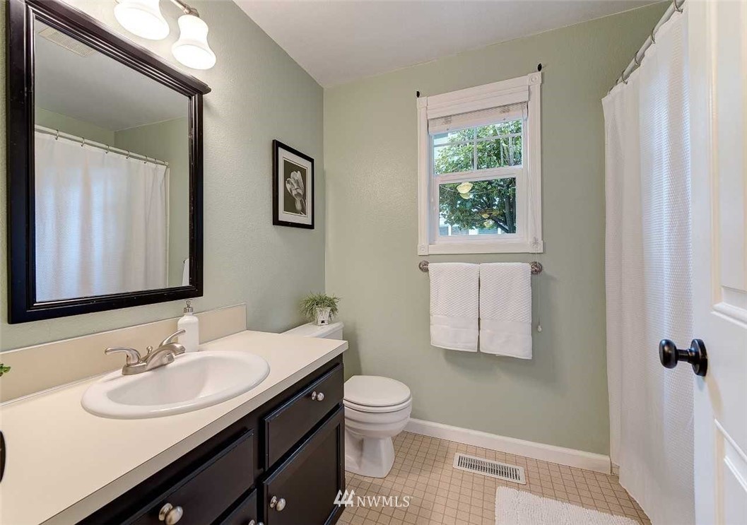 115 Union Court Northeast Renton, WA 98059 - Photo 18 of 25