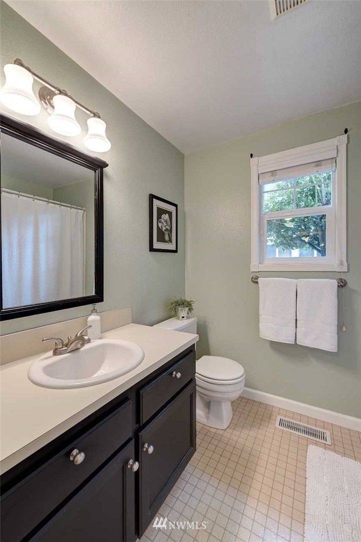 115 Union Court Northeast Renton, WA 98059 - Photo 19 of 25