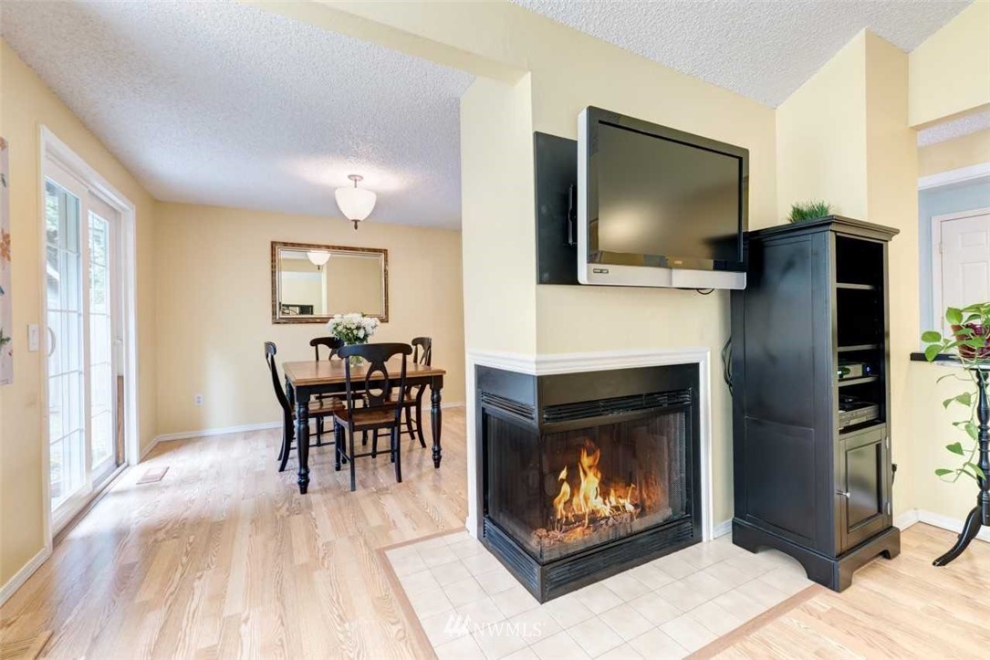 115 Union Court Northeast Renton, WA 98059 - Photo 8 of 25
