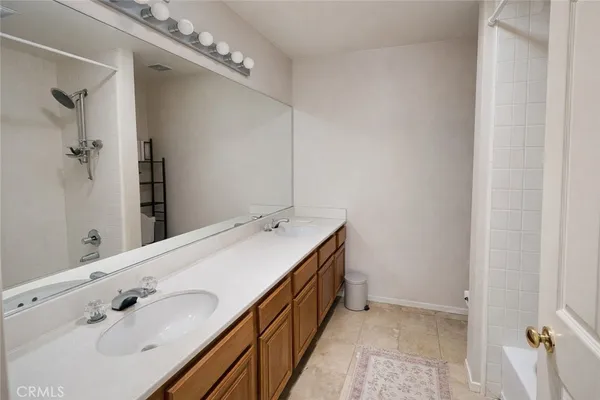 $3,350 | 5637 Redwood Avenue, Palmdale, CA 93551