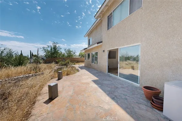 $3,350 | 5637 Redwood Avenue, Palmdale, CA 93551