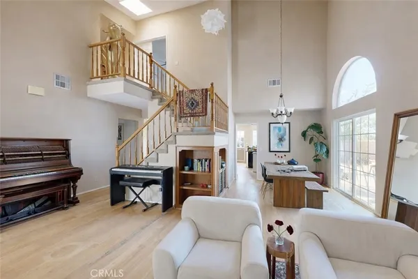 $3,350 | 5637 Redwood Avenue, Palmdale, CA 93551