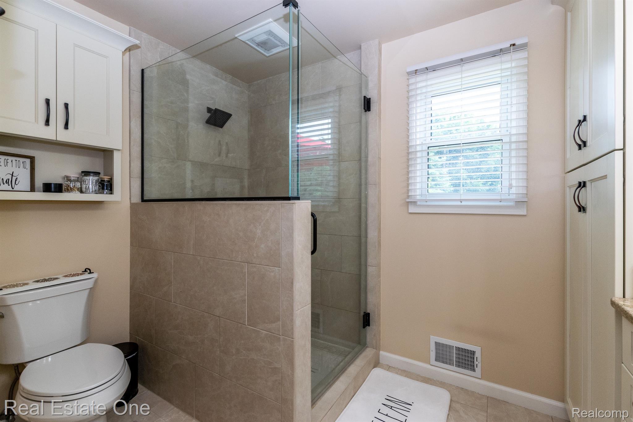 820 Mill Street Fenton, MI 48430 - Photo 12 of 27 Gallery Image 12