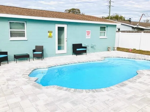 $400,000 | 6844 82nd Avenue North, Pinellas Park, FL 33781