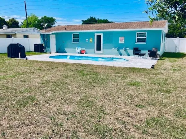 $400,000 | 6844 82nd Avenue North, Pinellas Park, FL 33781
