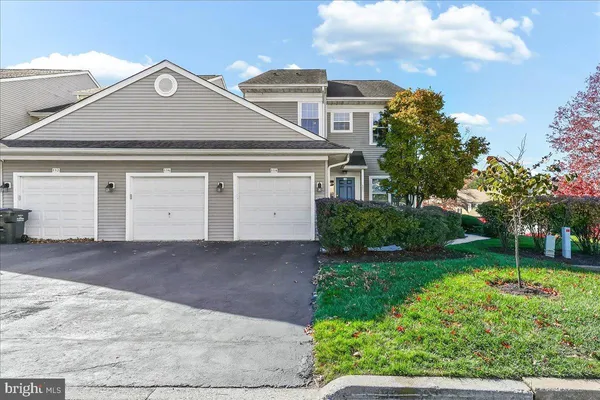 $439,000 | 114 Stewarts Court, Unit 407, Phoenixville, PA 19460