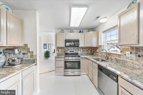 $439,000 | 114 Stewarts Court, Unit 407, Phoenixville, PA 19460